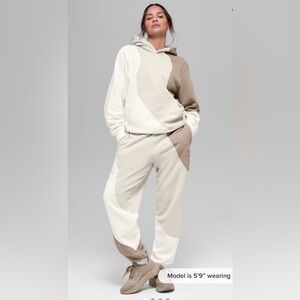 ALO Make Waves sweatshirt and sweatpants vguc XL